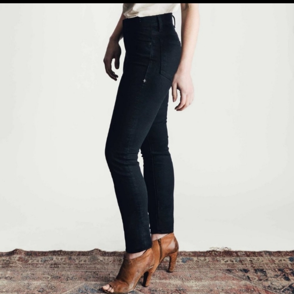 Imogene + Willie “Imogene” Jeans Dark Wash